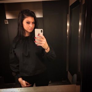 Meet your Posher, Alicia